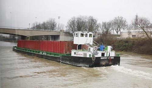 La péniche en action