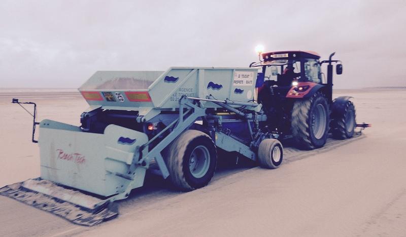 Le tracteur et la cribleuse