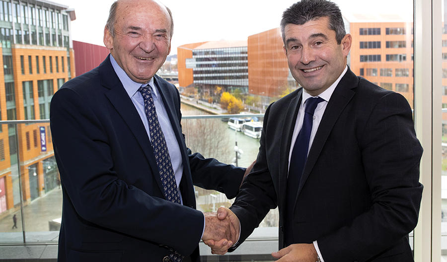Thierry Moreau-Defarges, Président de Cyclamed et Bernard Harambillet, Directeur général de l’activité Recyclage et Valorisation des déchets de Veolia en France