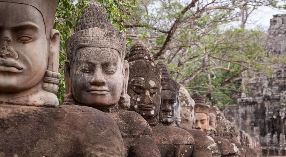 Statuts d'Angkor